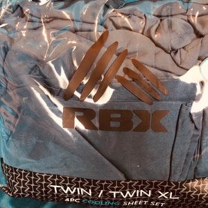 NWT Blue Twin / Twin XL 4 Piece Sheet Set